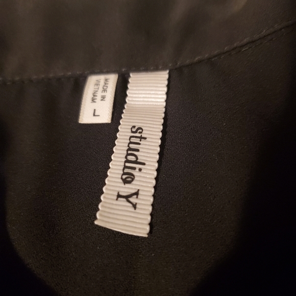 🤘3 For $20🤘 Studio Y tank - Picture 3 of 3